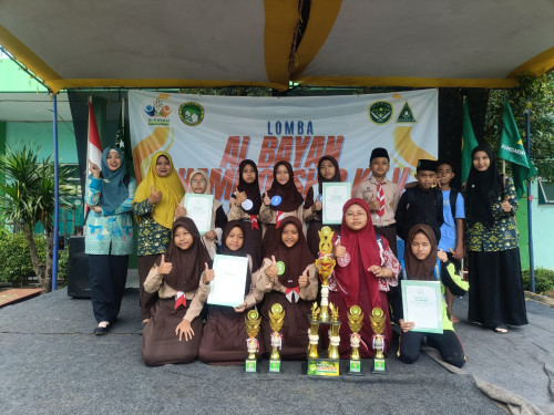 Siswa MIS Warulor Borong Prestasi di Al Bayan Championship SMP Al Bayan Wiradesa